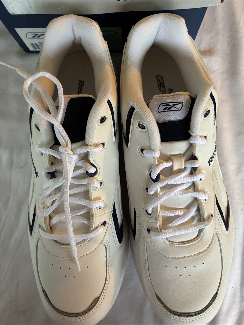 Reebok Men's Cream and Black Low-Top Sneakers